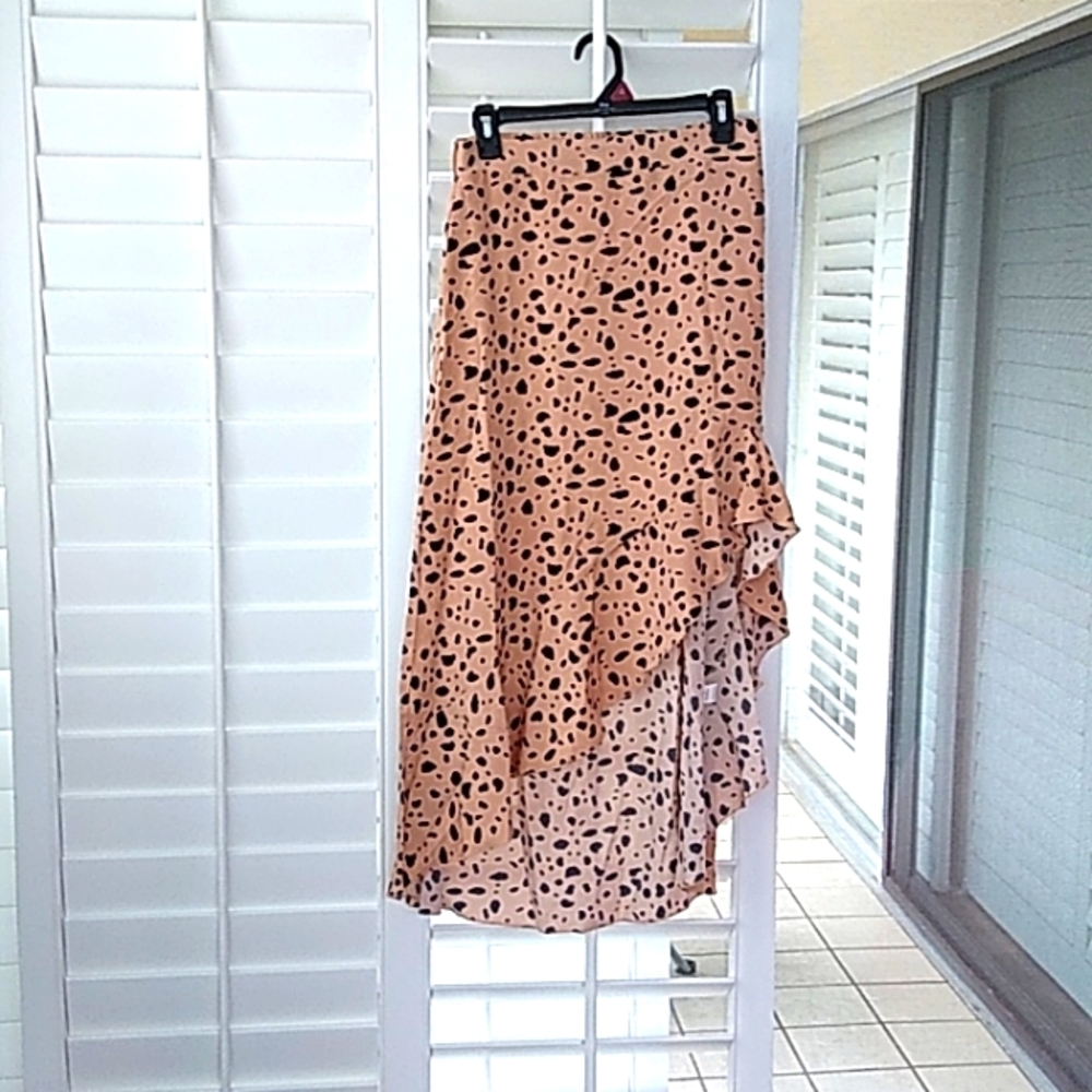Ruffled skirt